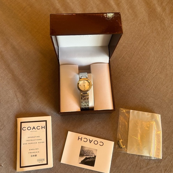 Coach watch** Authentic main image 11